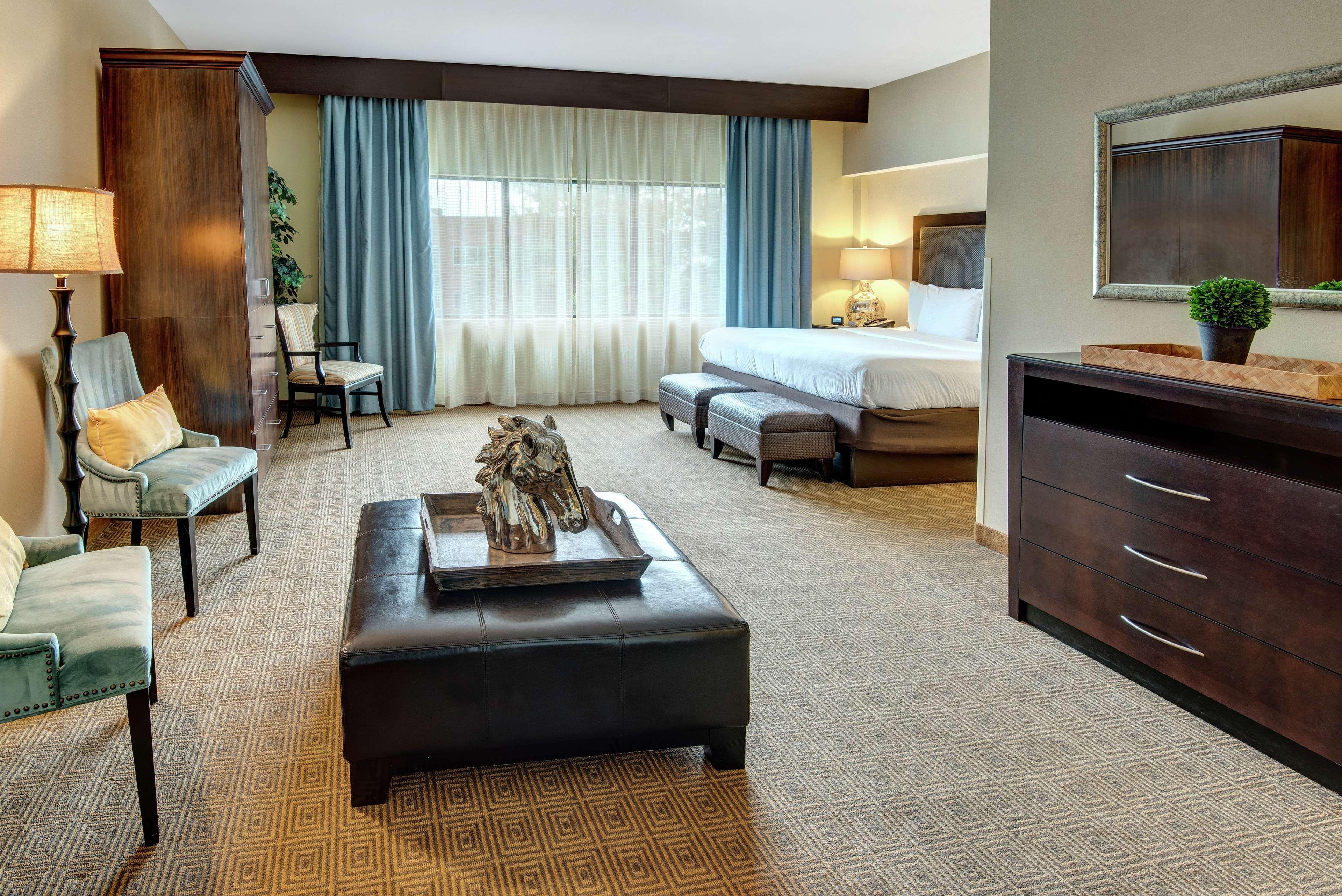 Doubletree By Hilton Tinton Falls-Eatontown Exterior photo