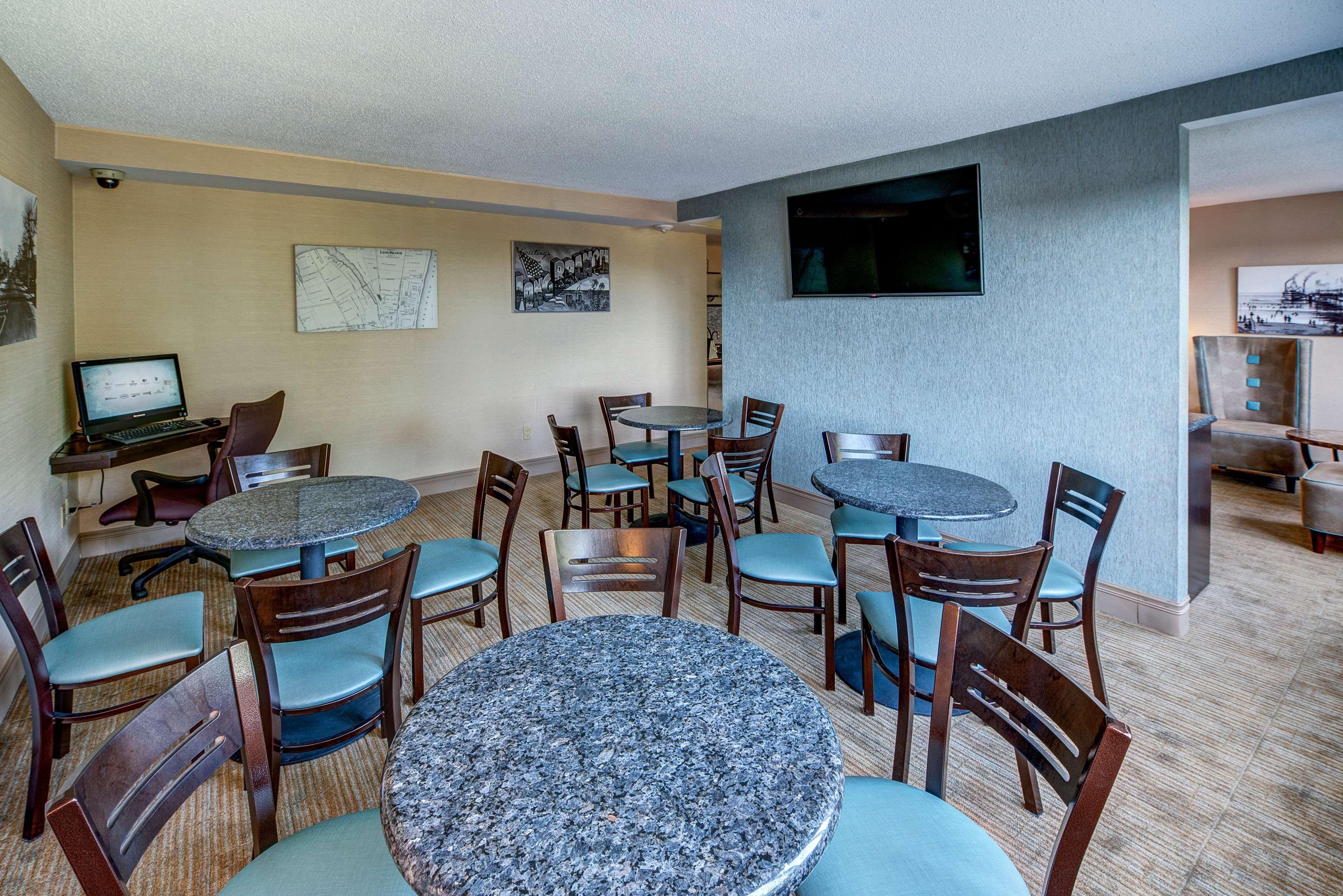 Doubletree By Hilton Tinton Falls-Eatontown Exterior photo