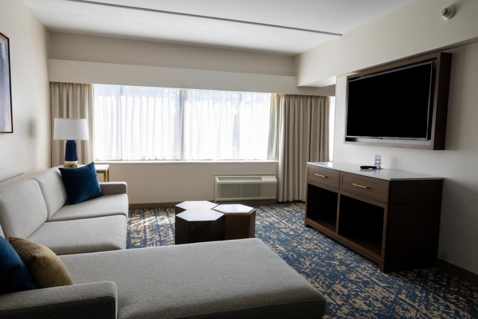 Doubletree By Hilton Tinton Falls-Eatontown Exterior photo