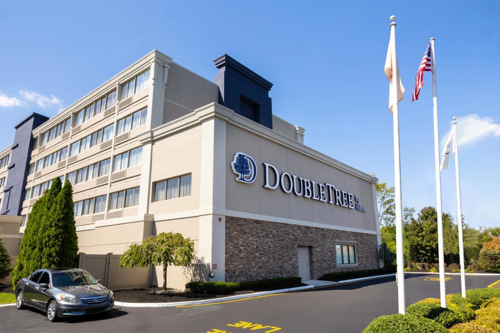 Doubletree By Hilton Tinton Falls-Eatontown Exterior photo