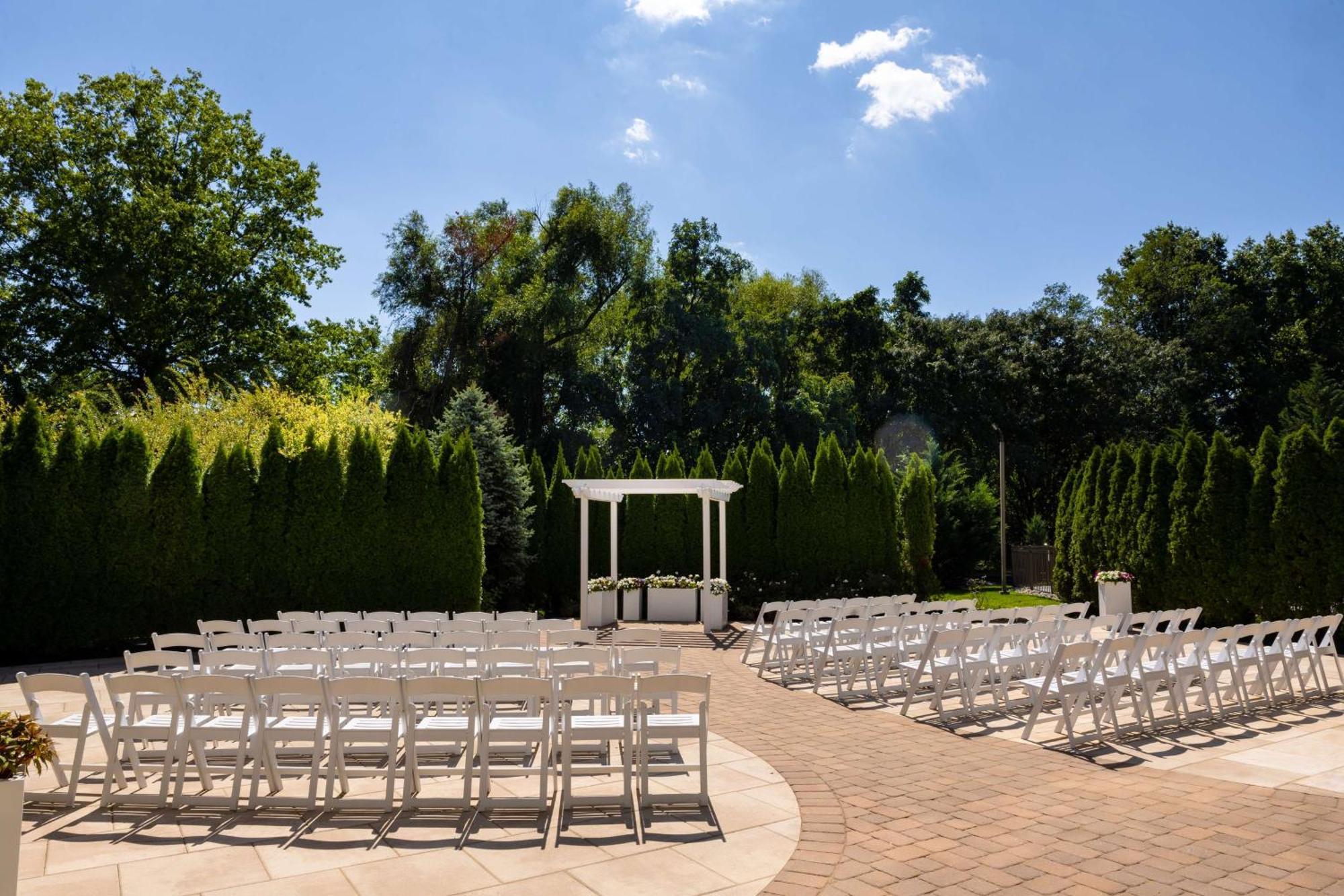 Doubletree By Hilton Tinton Falls-Eatontown Exterior photo